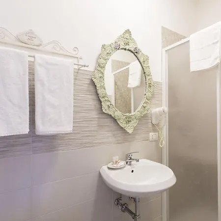 La Maison Romantique فندق مبيت وإفطار 3*